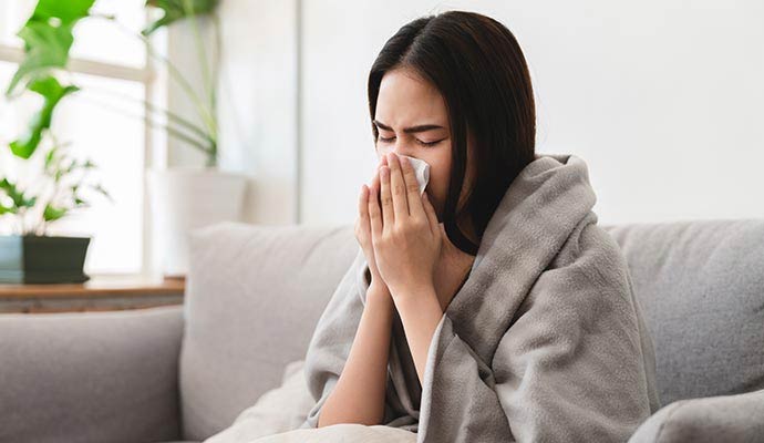 Woman experiencing allergen problem